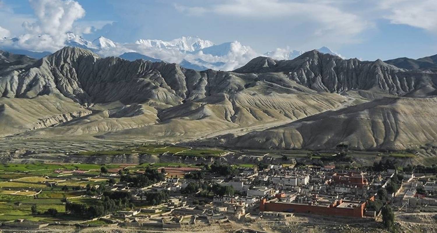 Mustang Region – A Journey Through Nepal’s Hidden Desert Paradise 🇳🇵