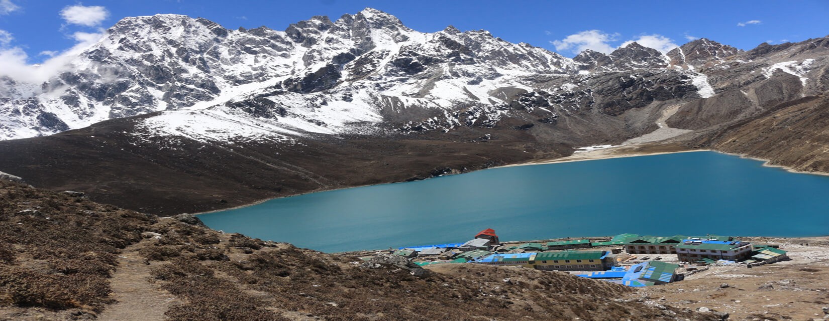 Everest Gokyo Lake Trek – A Journey to the Tranquil Gokyo Lakes and Panoramic Himalayan Views