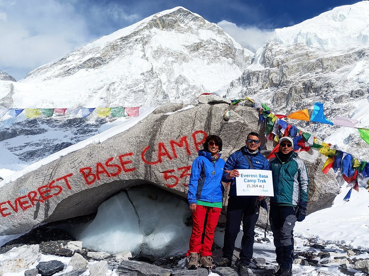🏔️ Everest Base Camp Luxury Trek – A Grand Adventure in the Himalayas 🇳🇵